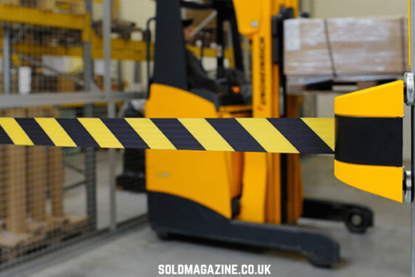 wall mounted barrier