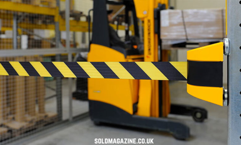 wall mounted barrier